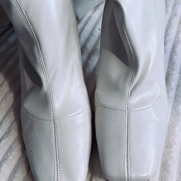 🔥FOREVER 21🔥 Cream Over the Knee boot - Picture 4 of 8